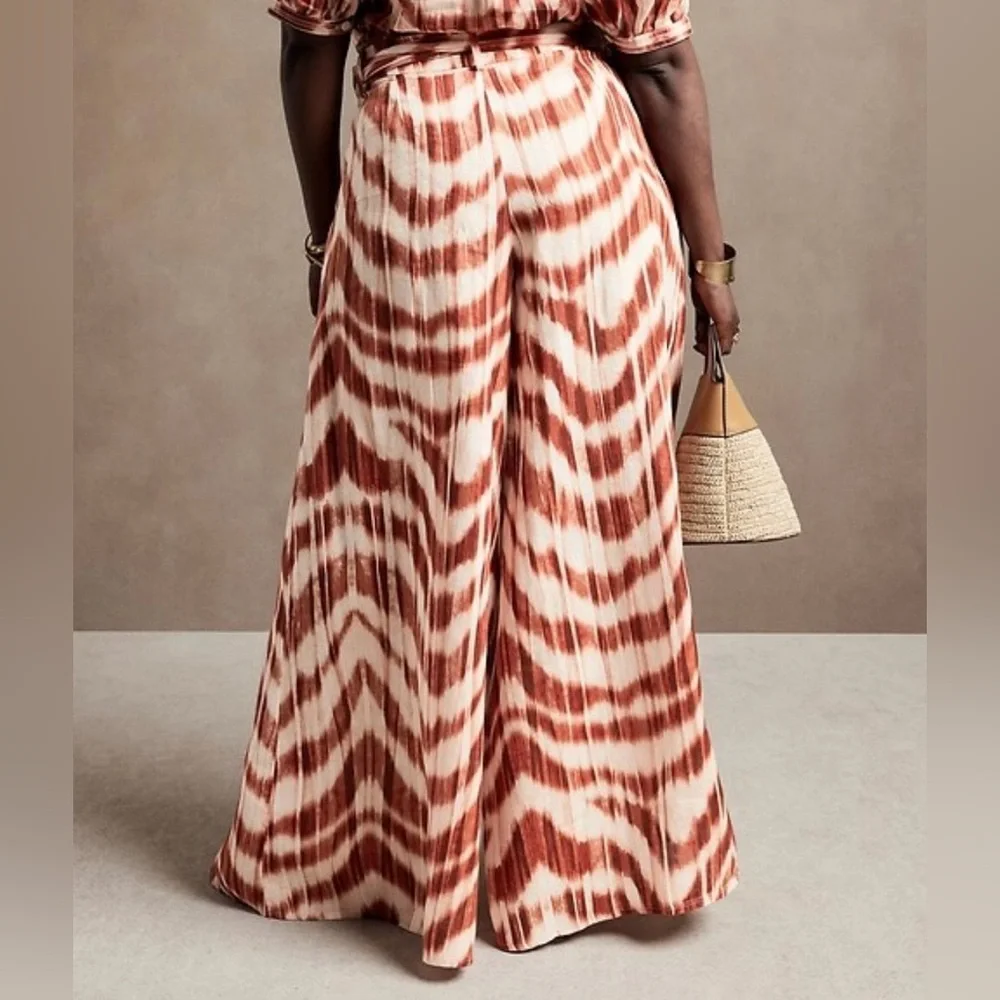 Banana Republic Meridian Linen Pant, featuring a dramatically wide-leg fit. S.